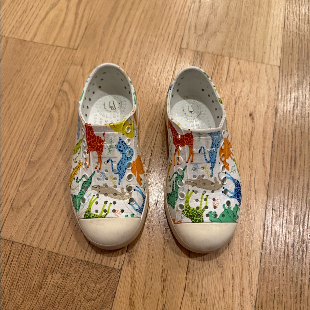 Native unisex water shoes